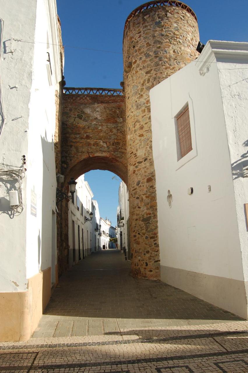 Entretorres Apartamento Turistico — 4-Star Luxury Hotel in Olivenza, Spain