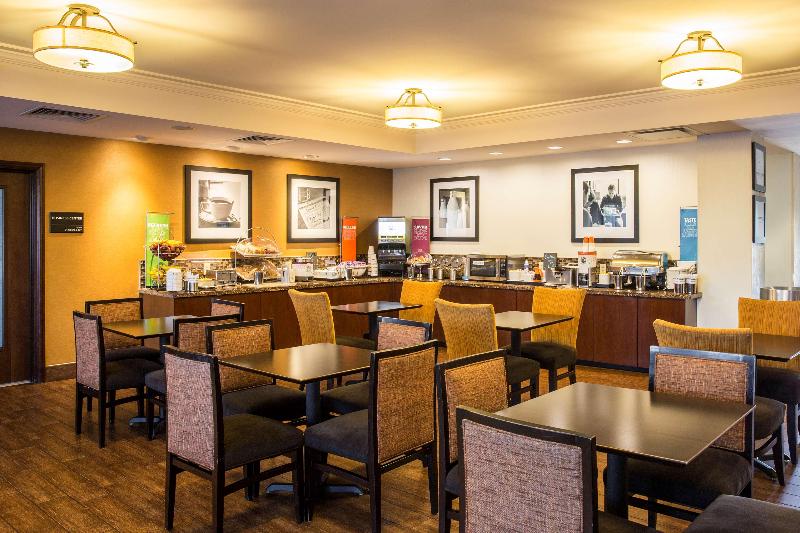 Hampton Inn Philadelphia International Airport - photo 24