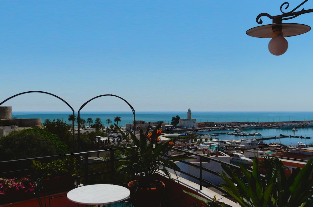 La dolce vista — 4-Star Luxury Hotel in Manfredonia, Italy