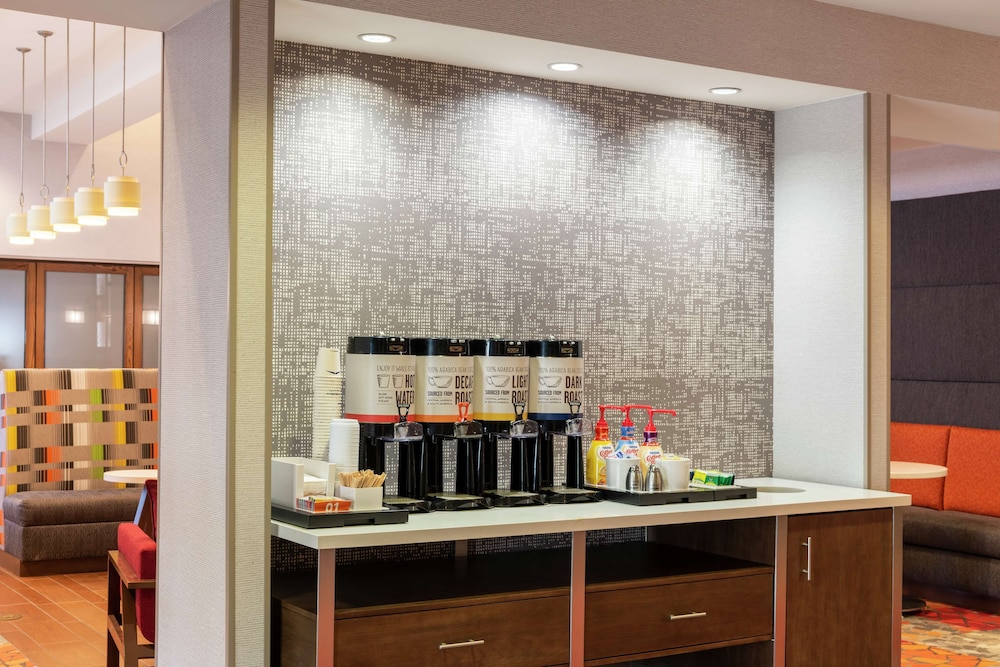 Hampton Inn & Suites Marshalltown - photo 42