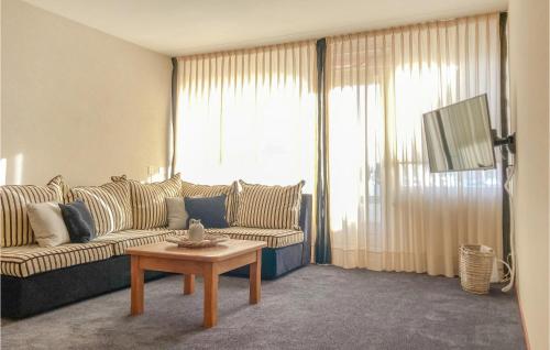 2 Bedroom Lovely Home In Bruinisse — Bruinisse — photo 3