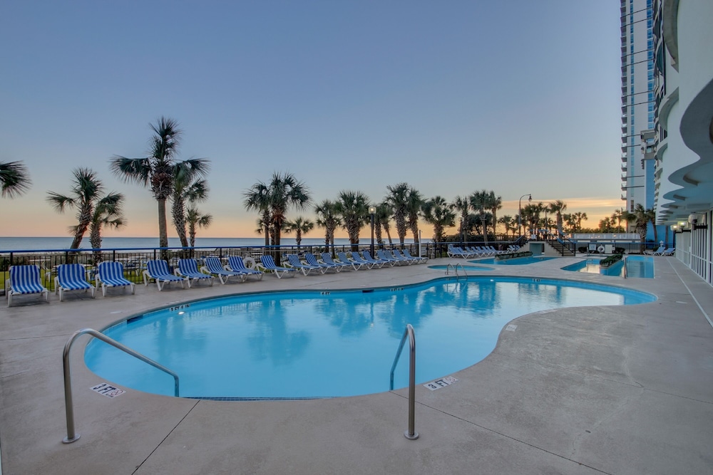 Boardwalk Resort by Hosteeva - photo 95