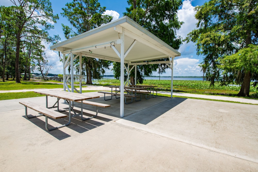 Buttonwood Bay RV Resort - photo 33