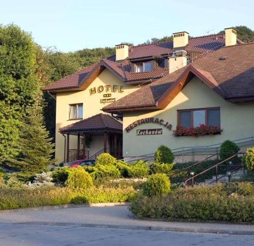 Hotel Kochanów — hotel in Zabierzow