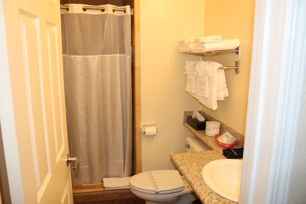 Riverside Inn & Suites Santa Cruz - photo 50