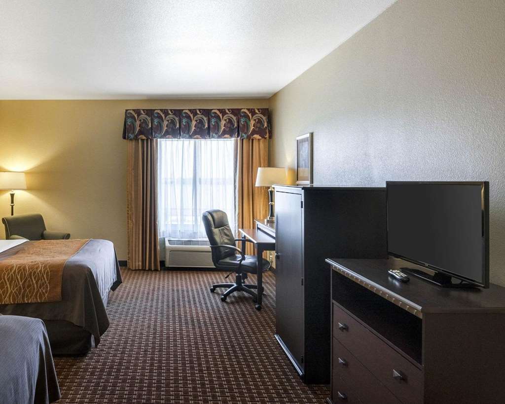 Comfort Inn & Suites Regional Medical Center - photo 16