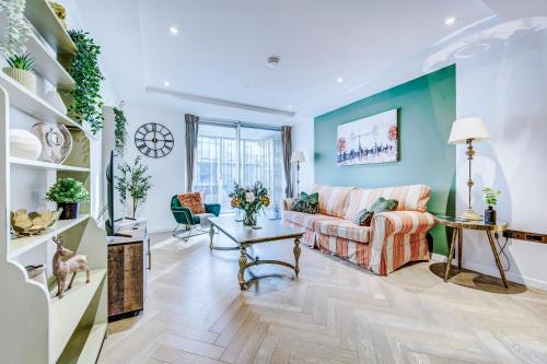 Pristine Apartment in Battersea by 53 Degrees Property Ideal for Long Term Stays — 4-Star Luxury Hotel in London, United Kingdom