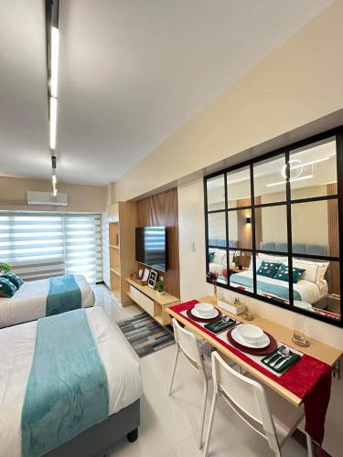 Manila Bay Retreat at Soleil Suite — 4-Star Luxury Hotel in Manila, Philippines