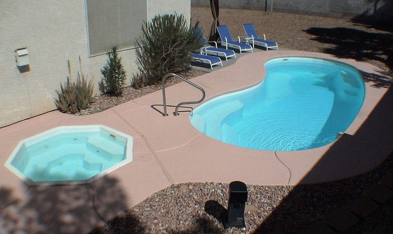 Swimming_pool