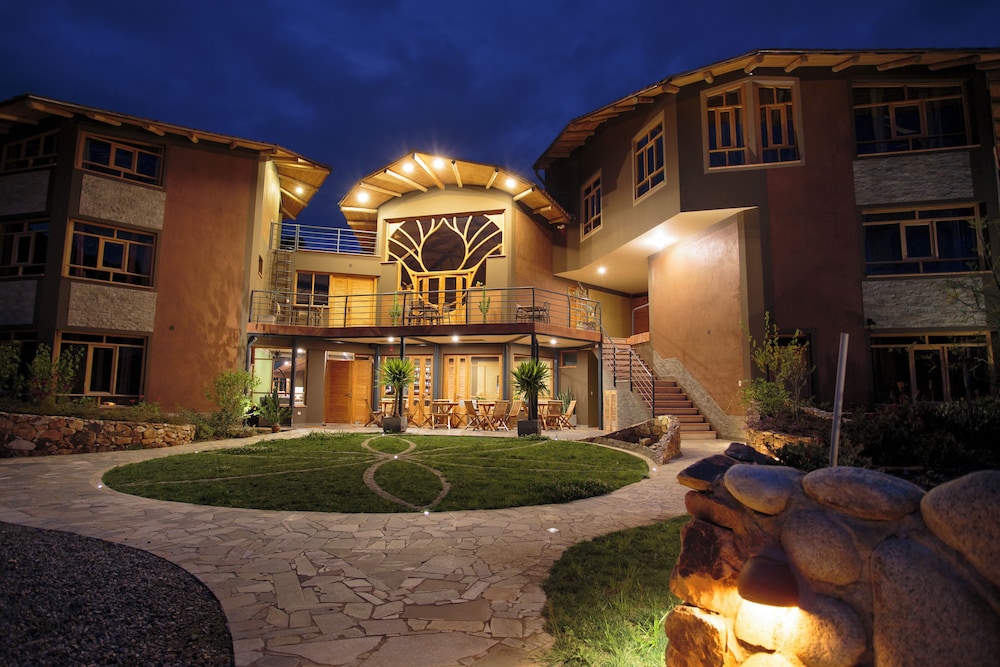 Fleur Lodge — 5-Star Luxury Hotel in Acopampa, Peru