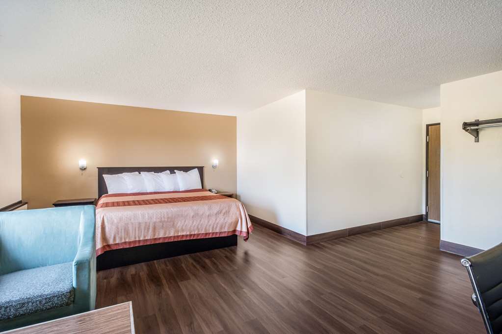 Americas Best Value Inn & Suites Harrisonville - photo 15