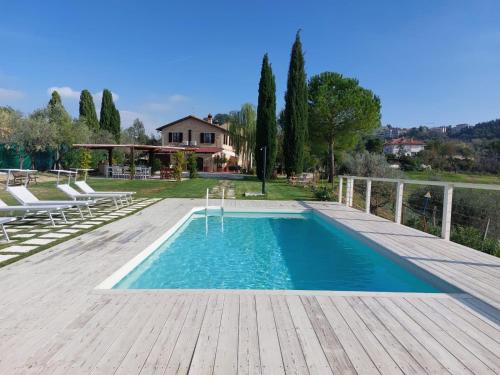 Villa Fonte a Colle — 4-Star Luxury Hotel in Castorano, Italy
