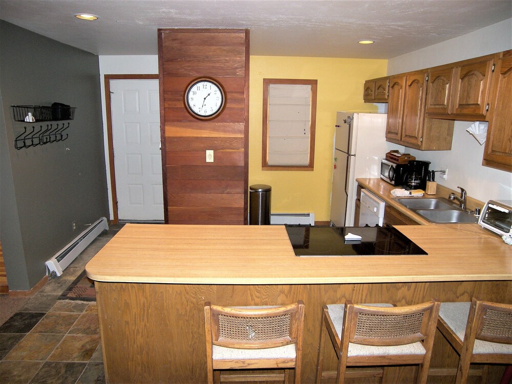 Snowscape 2 Bed 2 Bath - photo 18