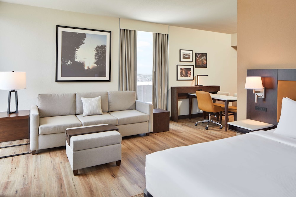 Embassy Suites by Hilton Nashville Downtown - photo 24