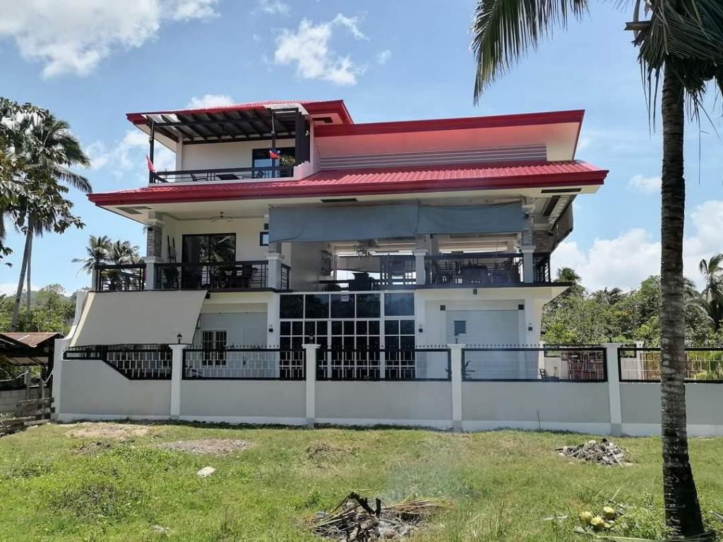 La Bella Swiss Inn in San Vicente, Philippines