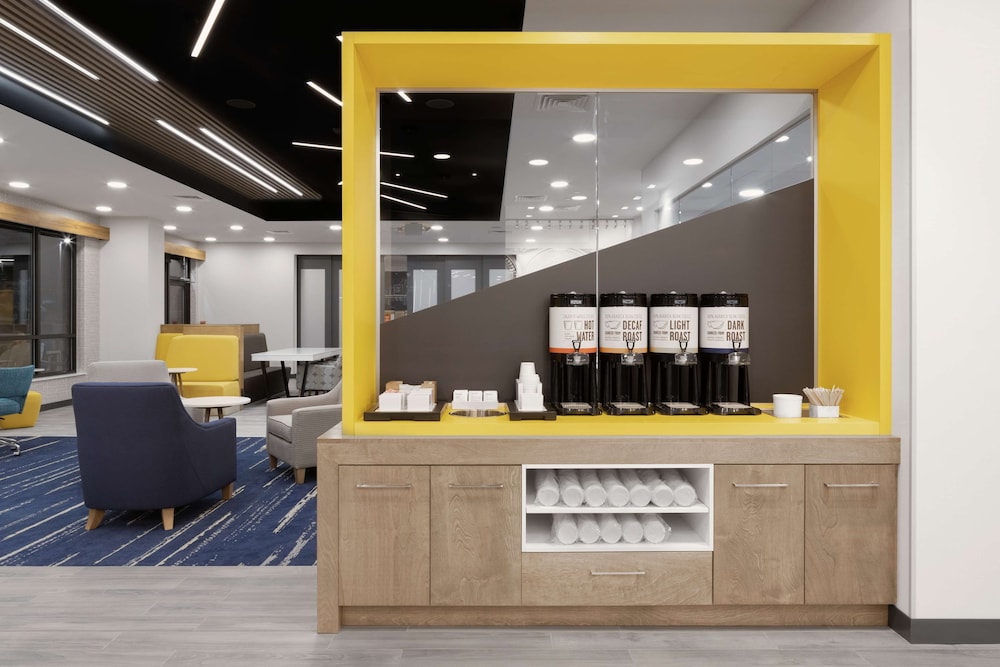 Hampton Inn Verona at Turning Stone - photo 22