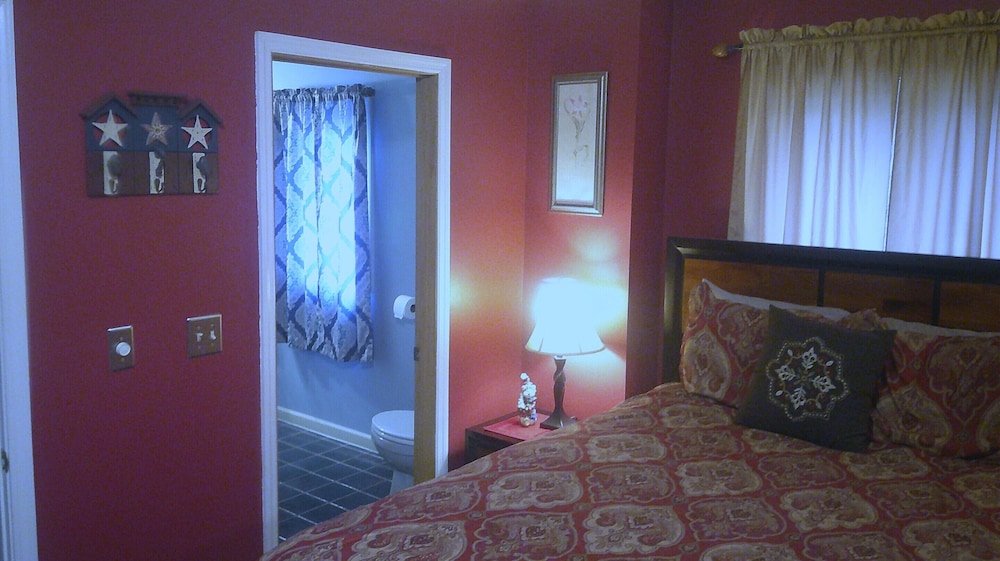 Lil Black Bear Inn - photo 59