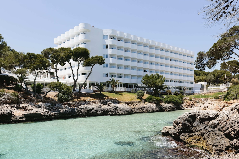 AluaSoul Mallorca Resort Adults Only in Santanyi, Spain
