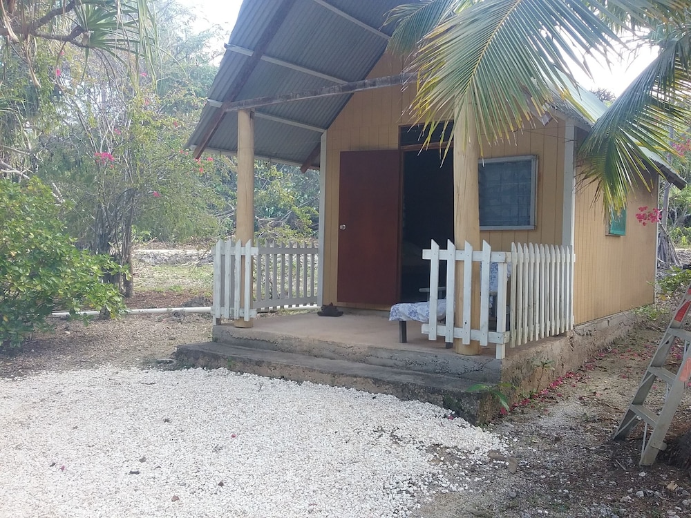 Ara Moana Bungalows — Unknown City