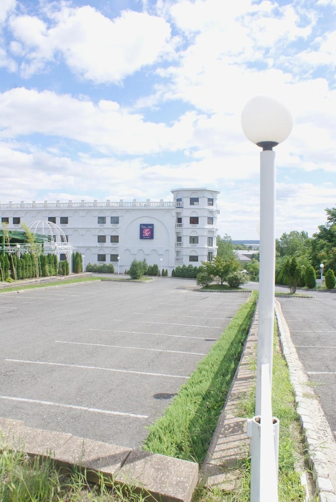 Raritan Hotel - photo 30
