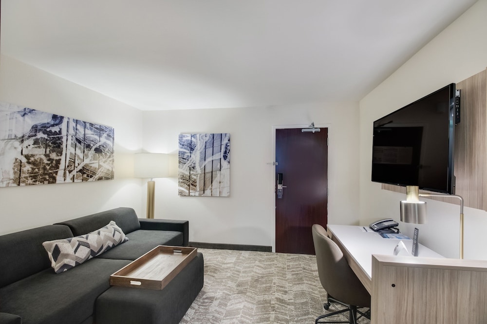 SpringHill Suites by Marriott Dallas NW Hwy I35E - photo 21