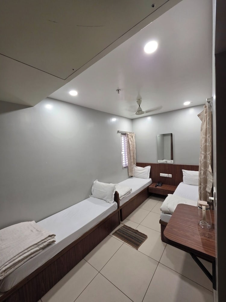 Shree Dham Palace — Puri — photo 5