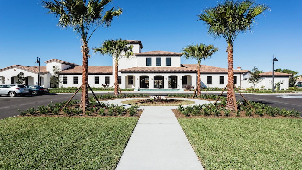 Free Waterpark Access 5br Resort Townhome w Pool - photo 52