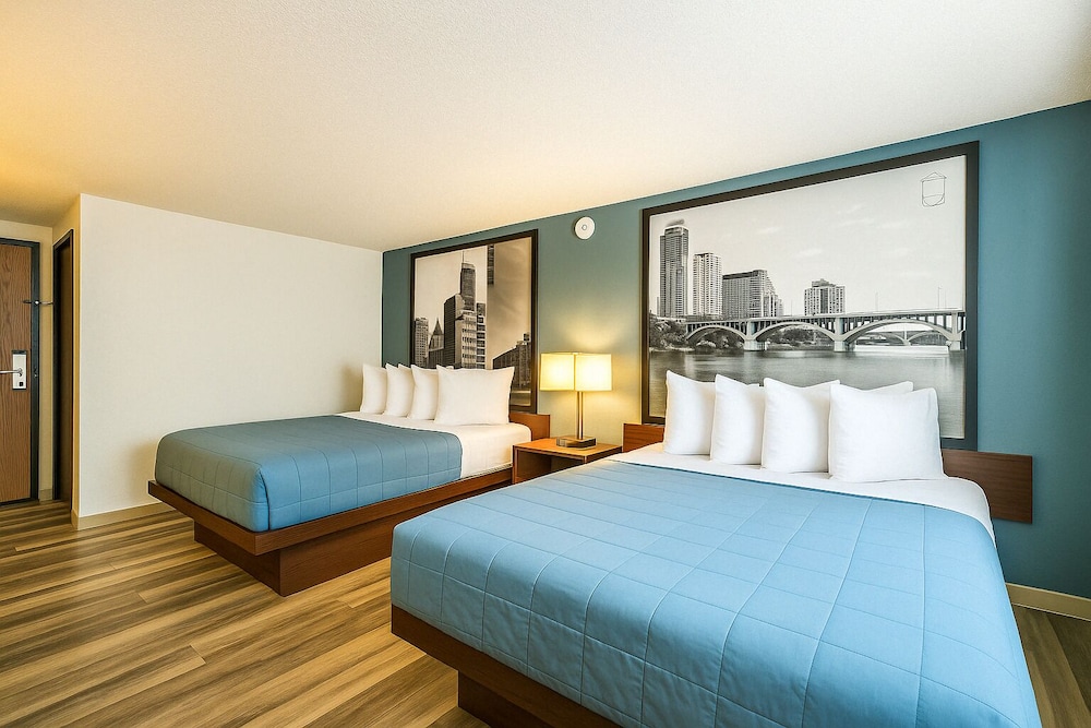 Super 8 By Wyndham Fergus Falls