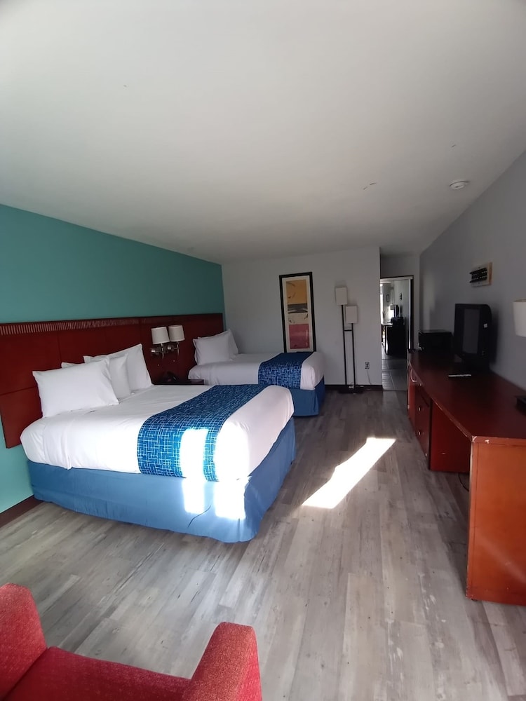 Travelodge by Wyndham Petersburg - photo 7