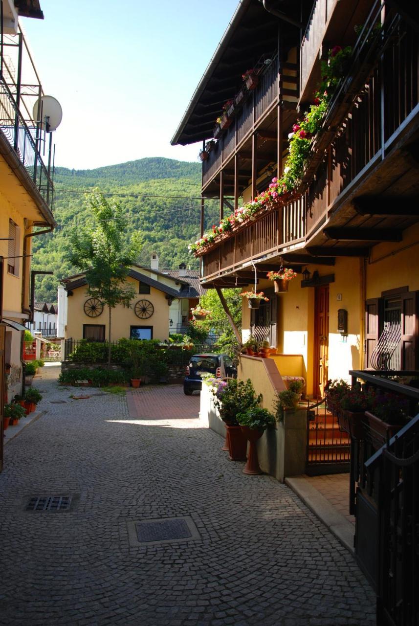 Zia Letizia in Nus, Italy