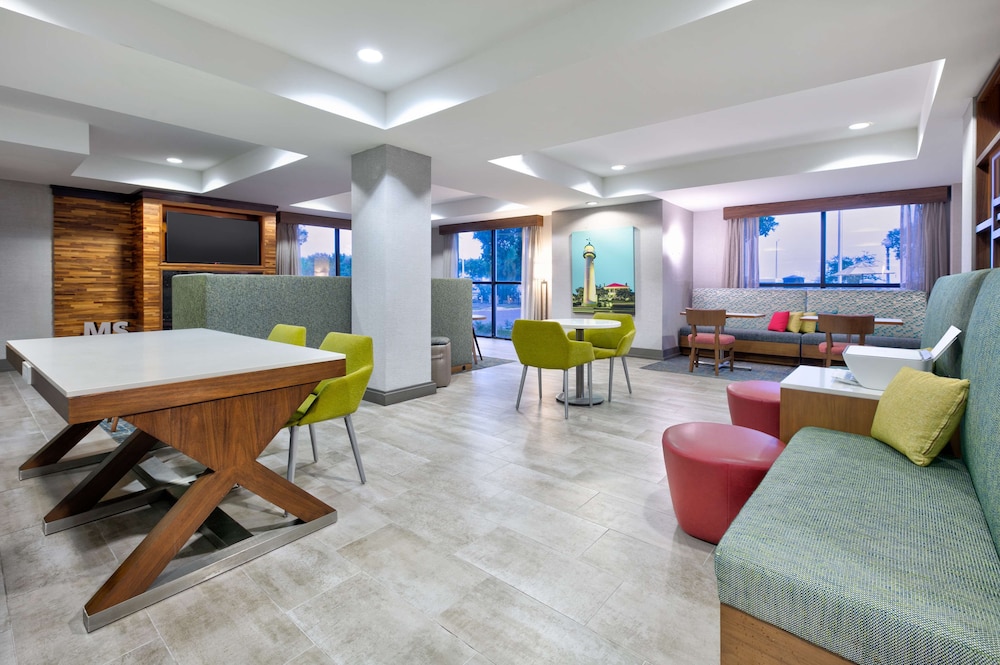 Hampton Inn Biloxi - photo 5