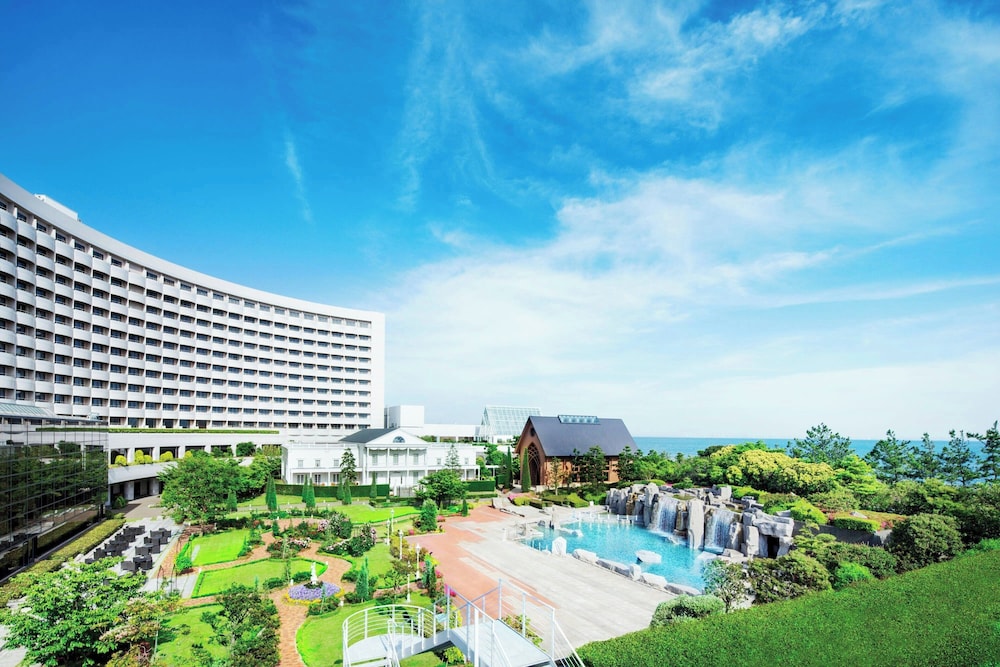 Sheraton Grande Tokyo Bay Hotel in Urayasu, Japan