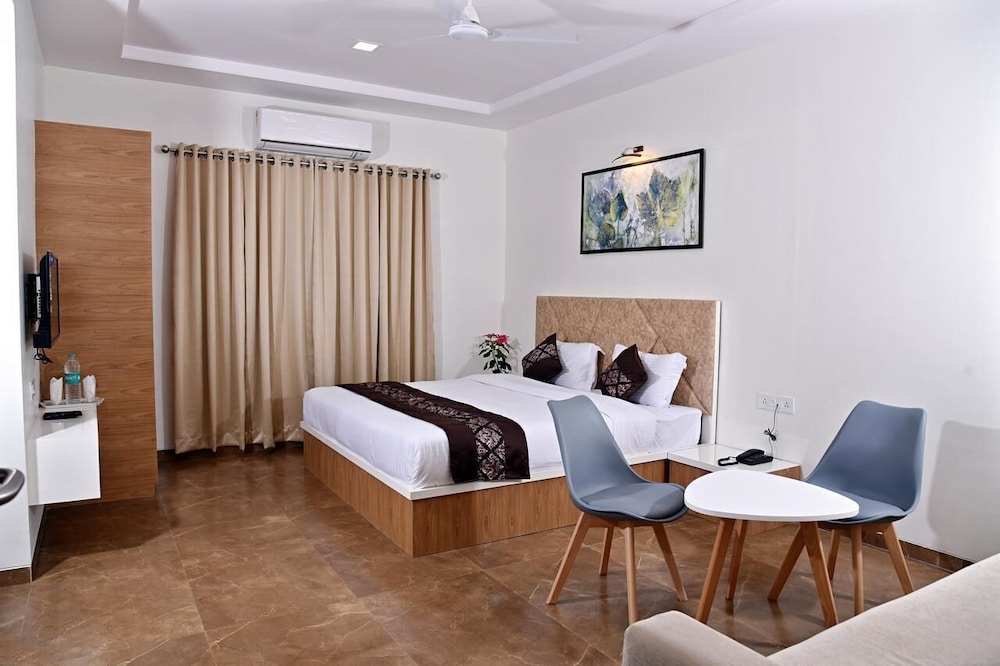 Hotel Grand Ecotel in Aurangabad, India