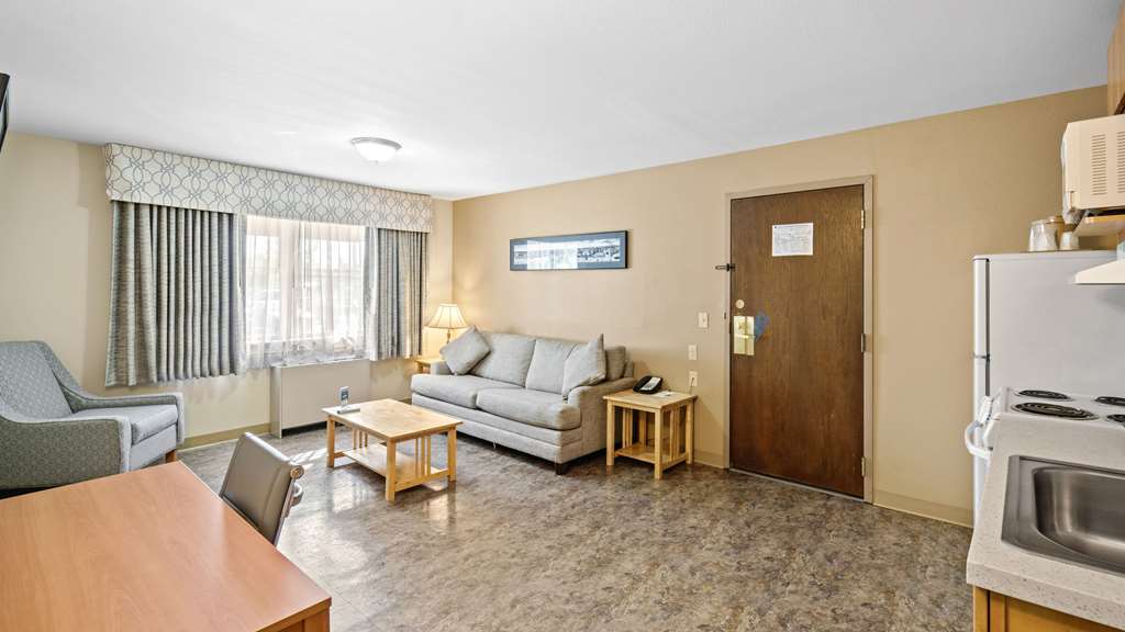 Clarion Hotel & Suites Fairbanks near Ft. Wainwright - photo 27