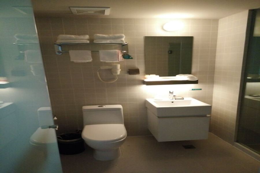 Jinjiang Inn Select Fuding Train Station - carbon neutral hotel in Ningde