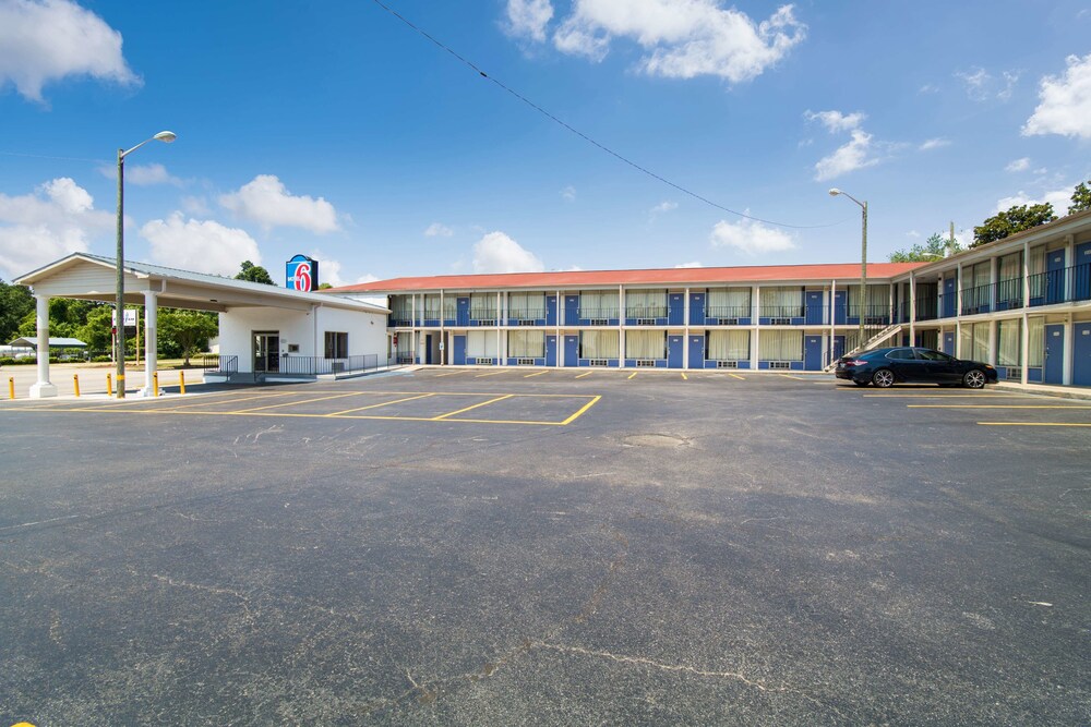 American INN of Orangeburg - photo 51