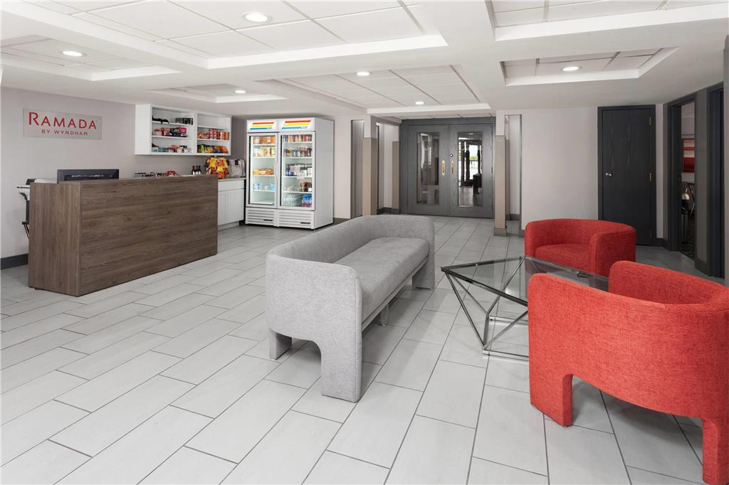 Ramada by Wyndham Milwaukee - photo 6