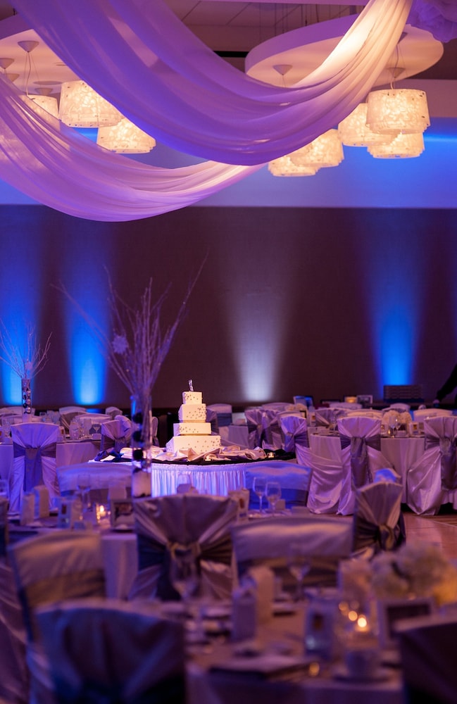I Hotel And Illinois Conference Center - photo 29