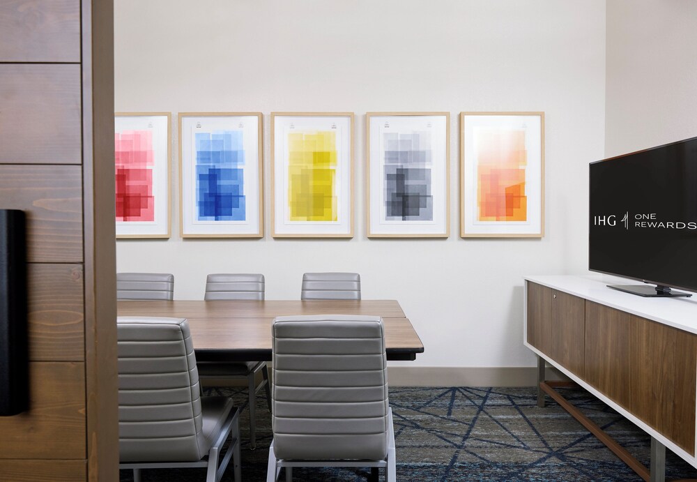 Holiday Inn Express & Suites Cushing by IHG - photo 32