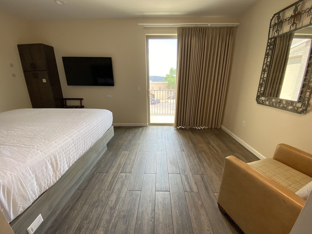 Sedona Village Lodge - photo 12