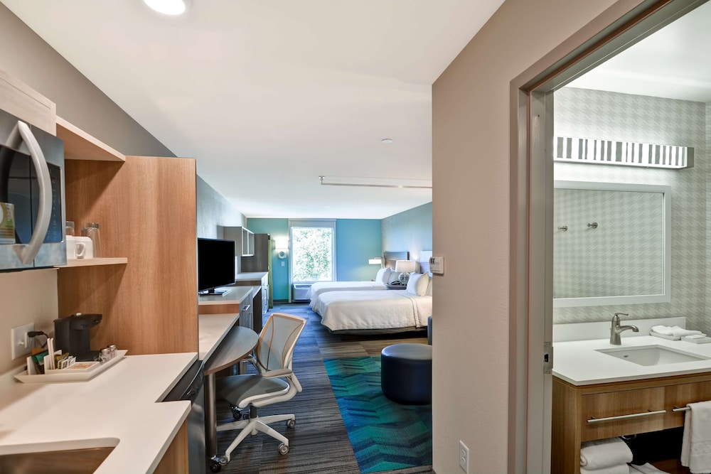Home2 Suites by Hilton Tampa USF Near Busch Gardens - photo 12