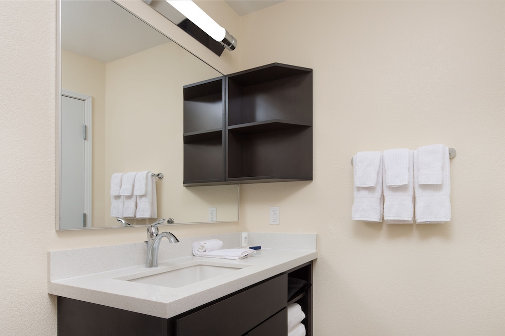 Candlewood Suites Columbia East by IHG - photo 15