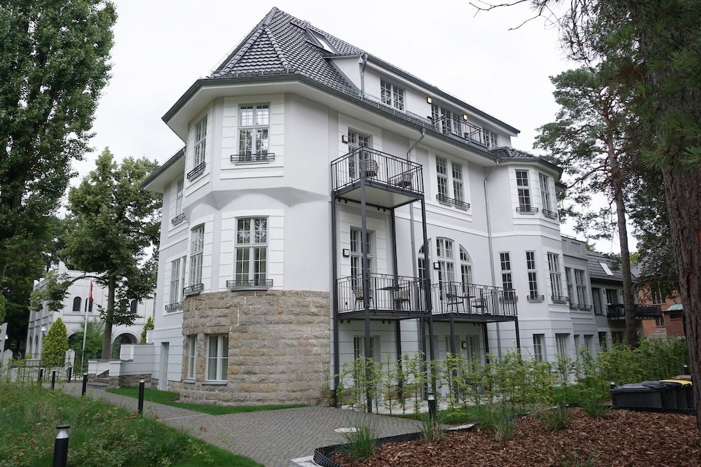 Aeronaut Suites powered by Pearl1 — 4-Star Luxury Hotel in Berlin, Germany