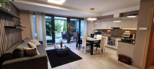 Villapark Pleasure Apartment — 4-Star Luxury Hotel in Balatonfured, Hungary