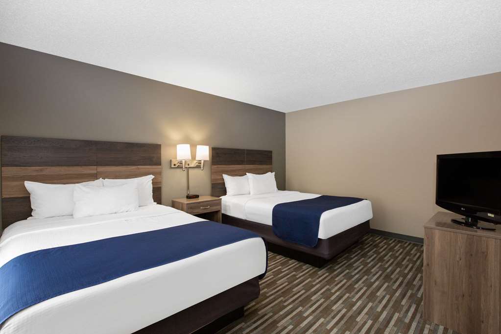 Days Inn & Suites by Wyndham Wisconsin Dells - photo 21