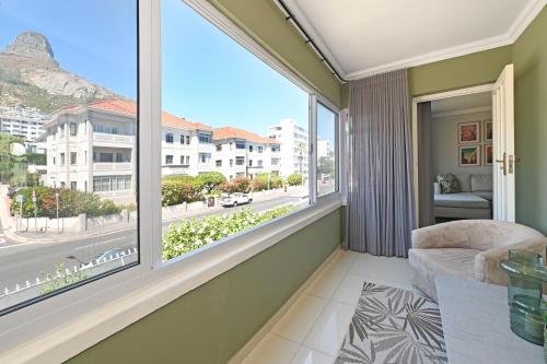 Modern Apt with Beautiful Views and Short Walk to Beach