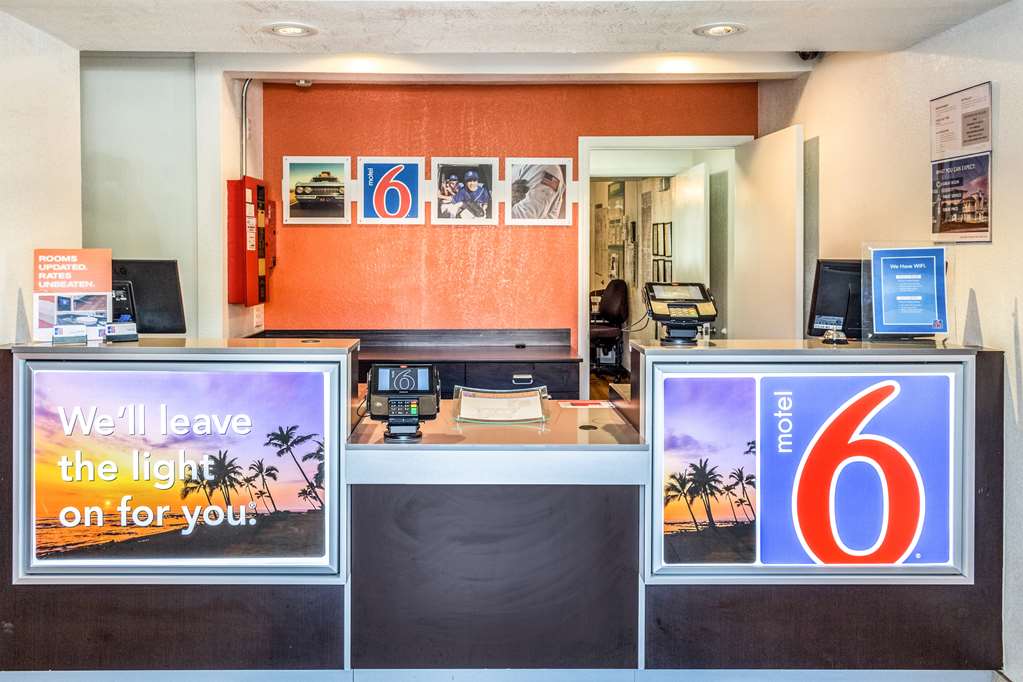 Motel 6 Bakersfield CA East - photo 25
