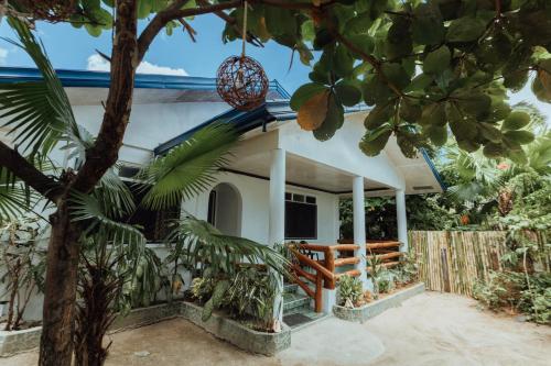 Casa Ella — 4-Star Luxury Hotel in General Luna, Philippines