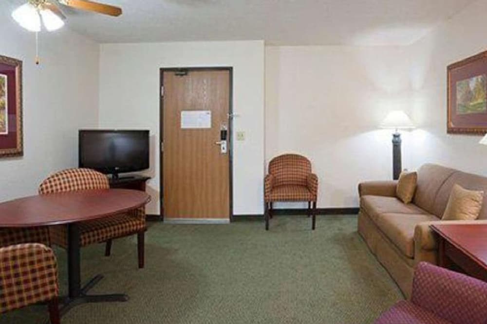 Blue Way Inn Eagan Extended Stay - photo 16