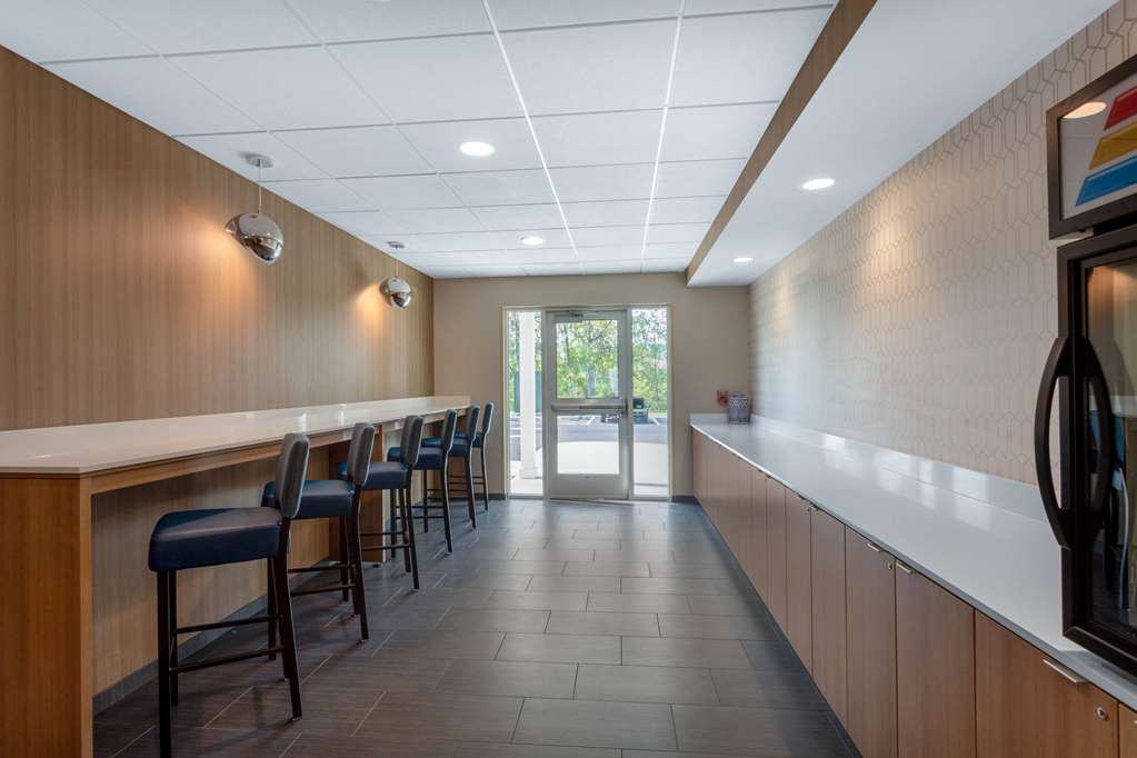 Microtel Inn & Suites by Wyndham Amsterdam - photo 39